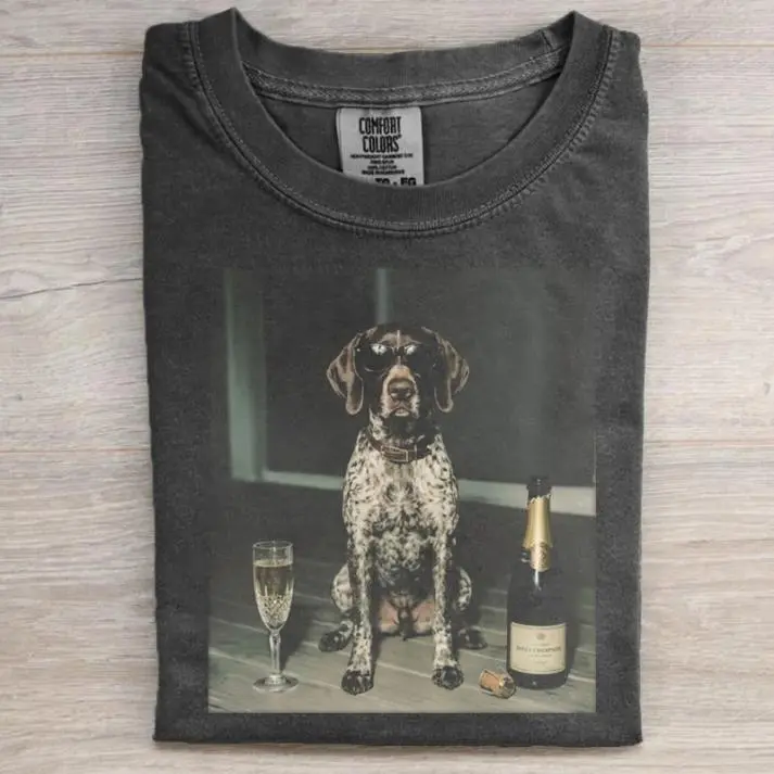German Shorthaired Pointer Drinking Beer T-Shirt, Funny GSP Beer Lover Tee, Hunting Dog Graphic Shirt, Dog Mom Dog Dad Gift, Summer Party Dog Shirt, Gift for Men Women