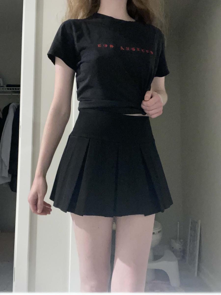 Item: BLACK, X-Small