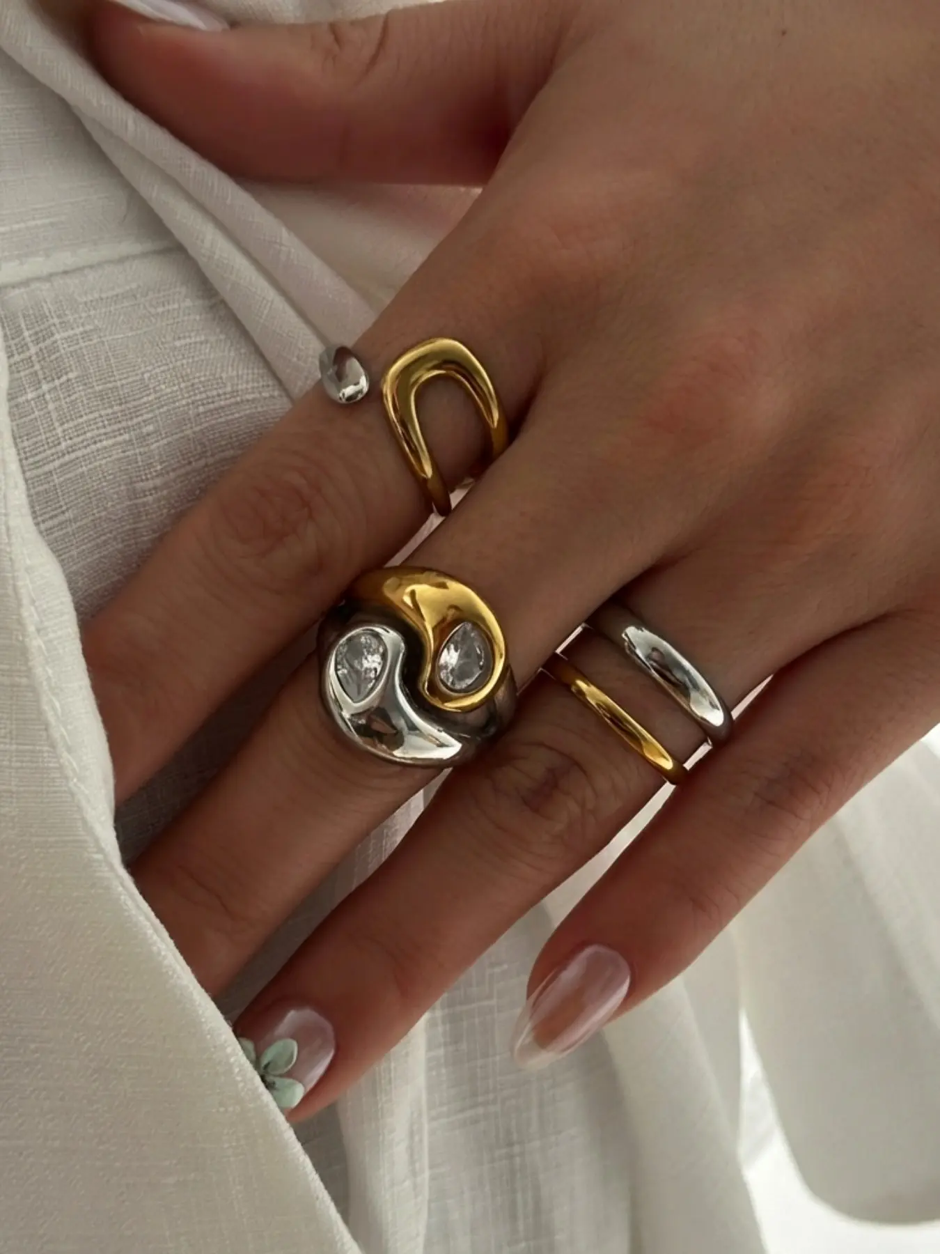3-Piece Set Luxury Bold Stainless Steel Geometric Ring Collection, Statement Jewelry for Women, Unique Color Block Design, Stackable Finger Rings, Statement Multi Ring