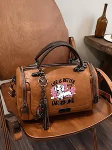 This Boston-style tote bag with a heart-shaped collar and dachshund pattern is a large-capacity bag that can be worn crossbody or as a handbag. It's versatile, suitable for everyday commuting, travel, and shopping, and makes a perfect gift.