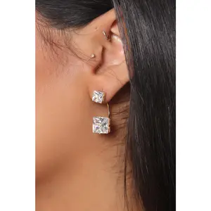 Simplicity Rhinestone Stud Earrings - Gold