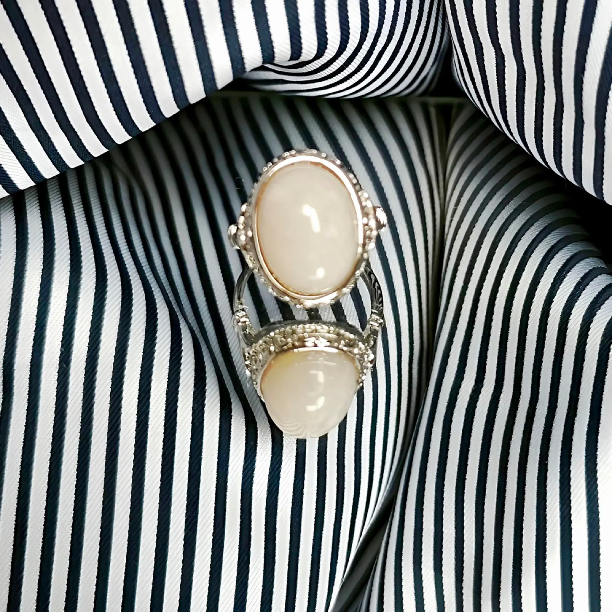Aileen(12931)gc.WhiteGemstone