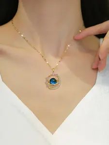 Trendy Starry Planet Clavicle Chain Necklace, Fashionable Minimalist Design, High-End Luxury Look, Unique Small-Batch Jewelry