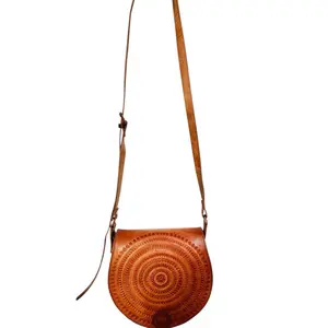 Embroidery Floral Leather crossbody bag.