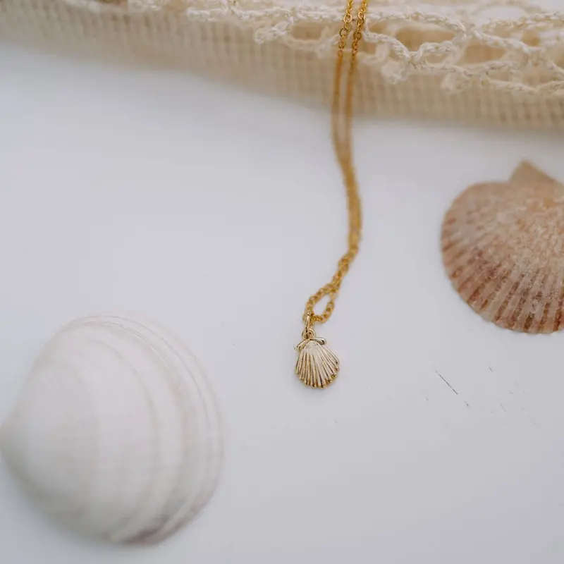 Isla Shell Necklace