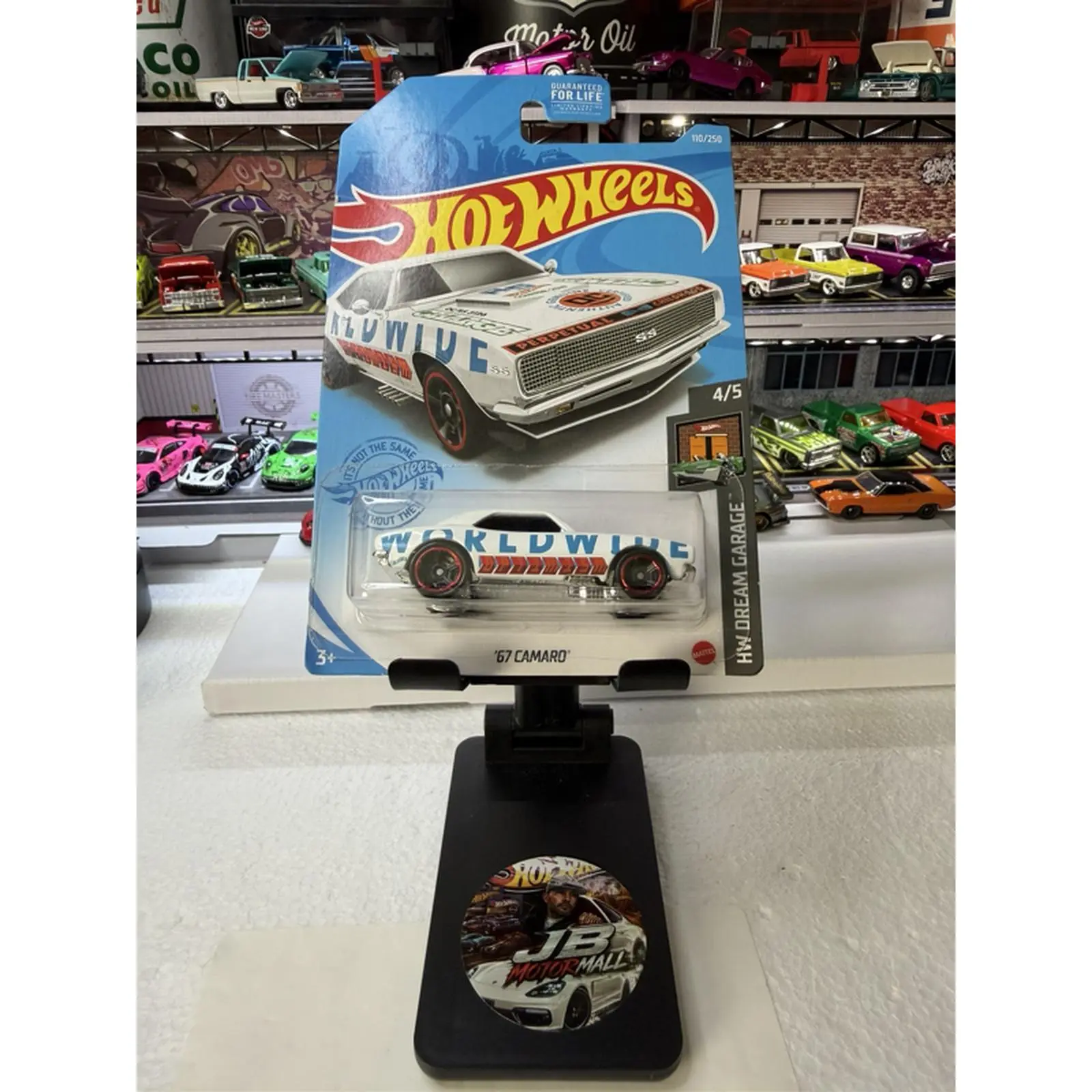 Hot Wheels 67 Camaro HW Dream Garage 4/5 Series Collectible Die-Cast Model Car