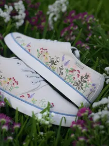 Wildflower Wanderer Low Top