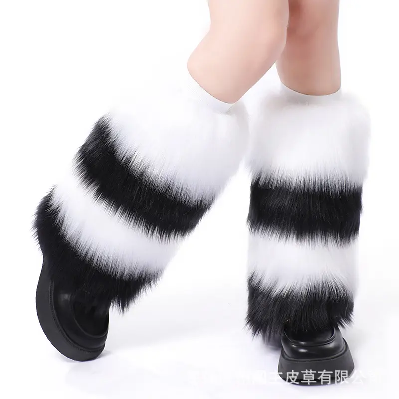 White and Black 4 Flowers