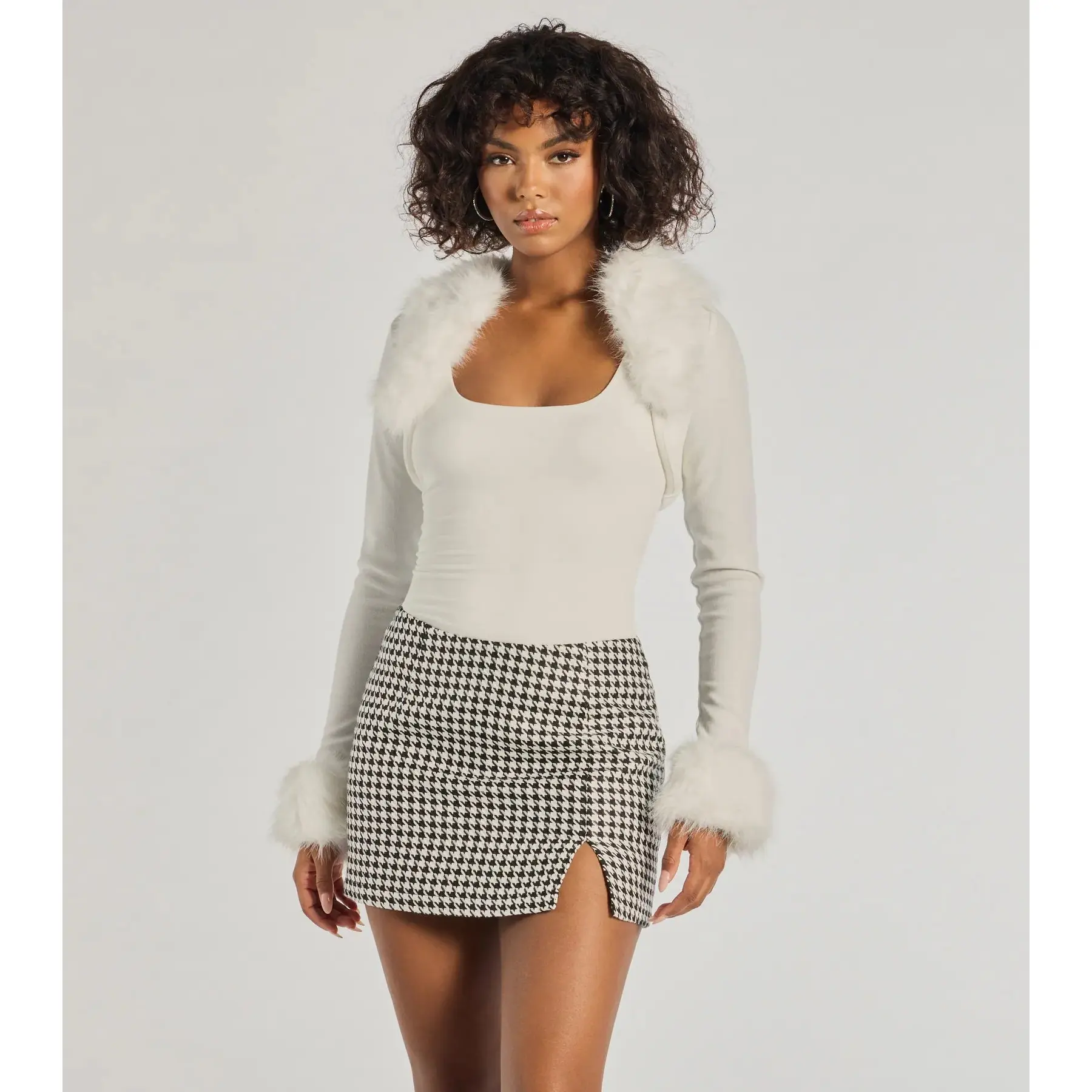 Exclusive Chic Removable Faux Fur Long Sleeve Bolero Exclusive Chic Removable Faux Fur Long Sleeve Bolero