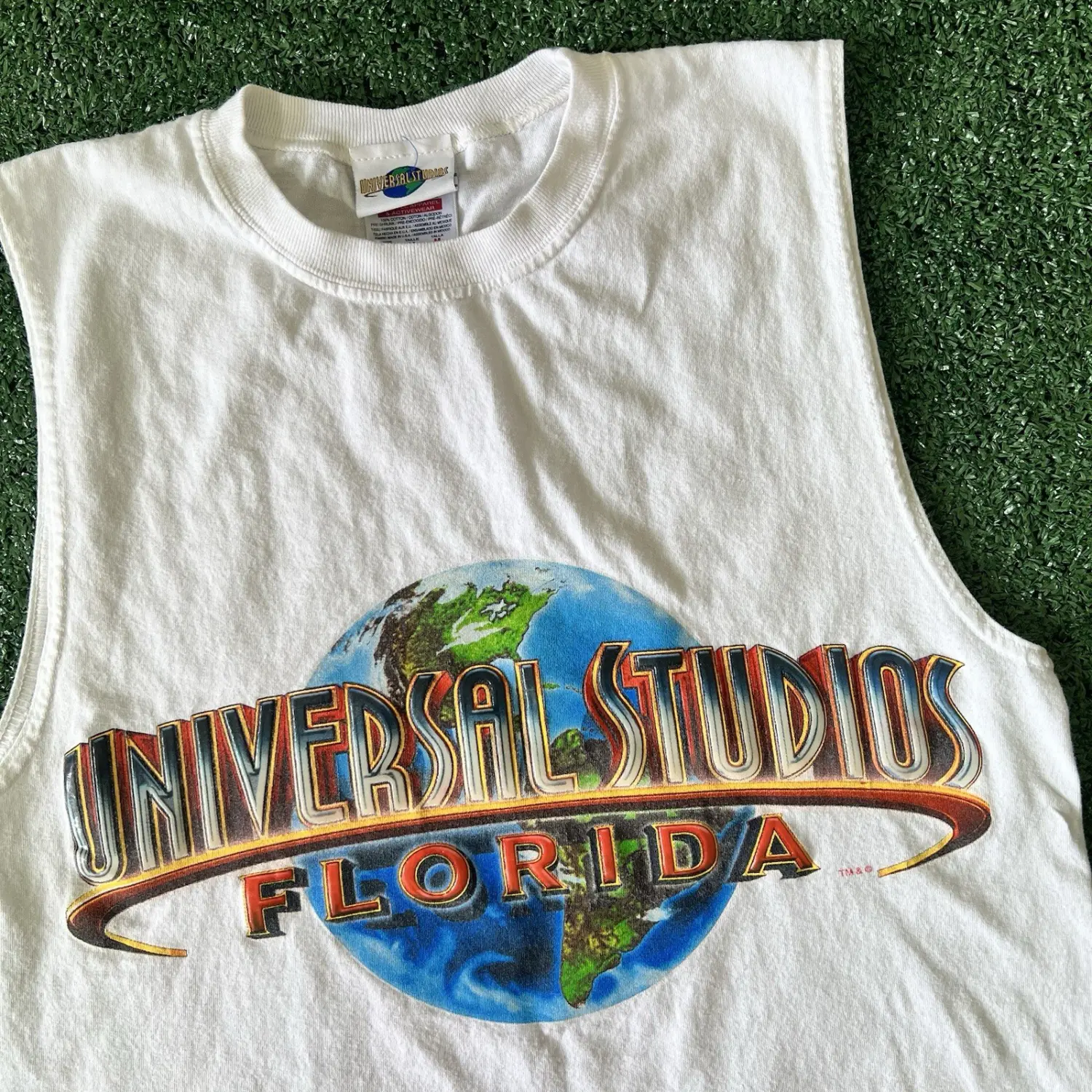 Vintage Universal Studios Florida Graphic Sleeveless Shirt Adult M Cropped Tank