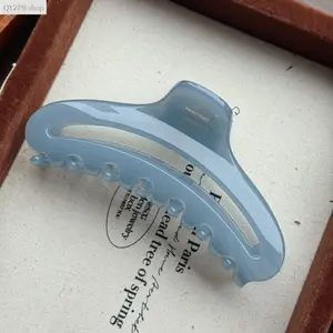 Trendy Crescent Moon Hair Clip for Women – Hollow Shark Design, Premium Back Head Hairpin, Versatile Fashion Accessory for Daily Wear, Parties, Cosplay, Kawaii & Aesthetic Hairstyles