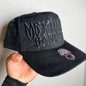 Gorra con Predrerie en Frente y Lefty con Vicera de Gamuza Hat with Embroidered Front and Suede Visor