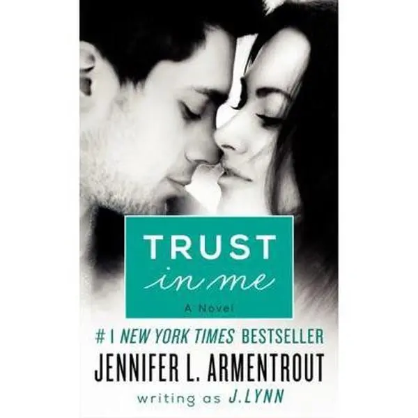 USED Book - Trust in Me by Lynn, J. (Mass Market Paperback) - english