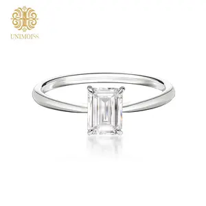 Unimoiss Square Emerald Cut Lab-Created Moissanite Ring in S925 Sterling Silver.​​ Tarnish-resistant and hypoallergenic, this is a versatile unisex accessory.An ideal gift for daily wear, parties, birthdays, and other special occasions.