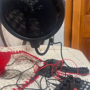 Safring Podcast Equipment Bundle, BM800 Podcast usb rechargeable Microphone Bundle with V8s Voice Changer, Condenser Microphone Recording Studio Package for Podcasting Live Streaming Singing TikTok YouTube dynamic mic sound card desk clamp#Summervibes