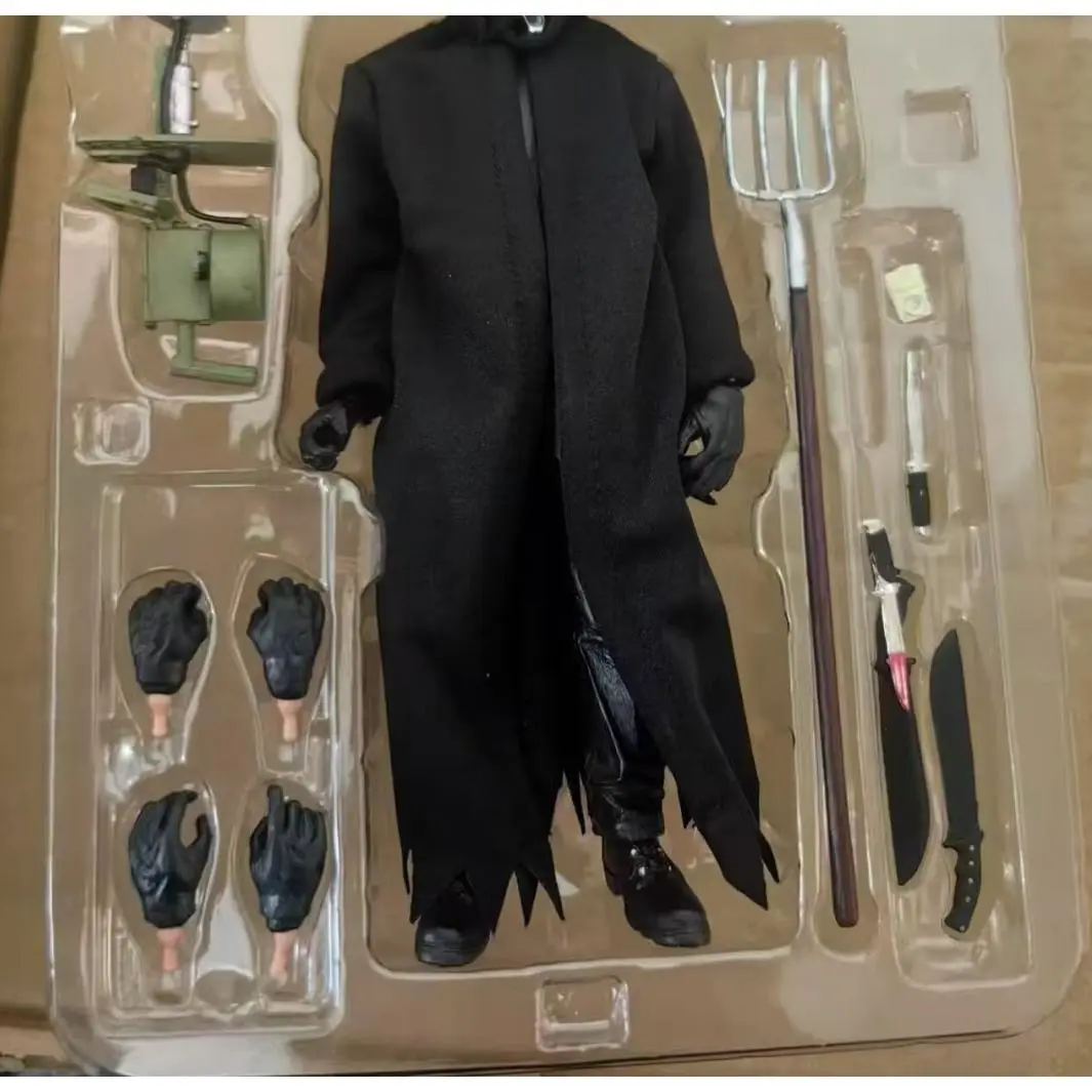 NECA Movie Scream Character Articulated Vinyl Figure - Halloween Horror Decor, Artful Articulation Collectible Gift for Enthusiasts, Poseable Ghost Face Statue