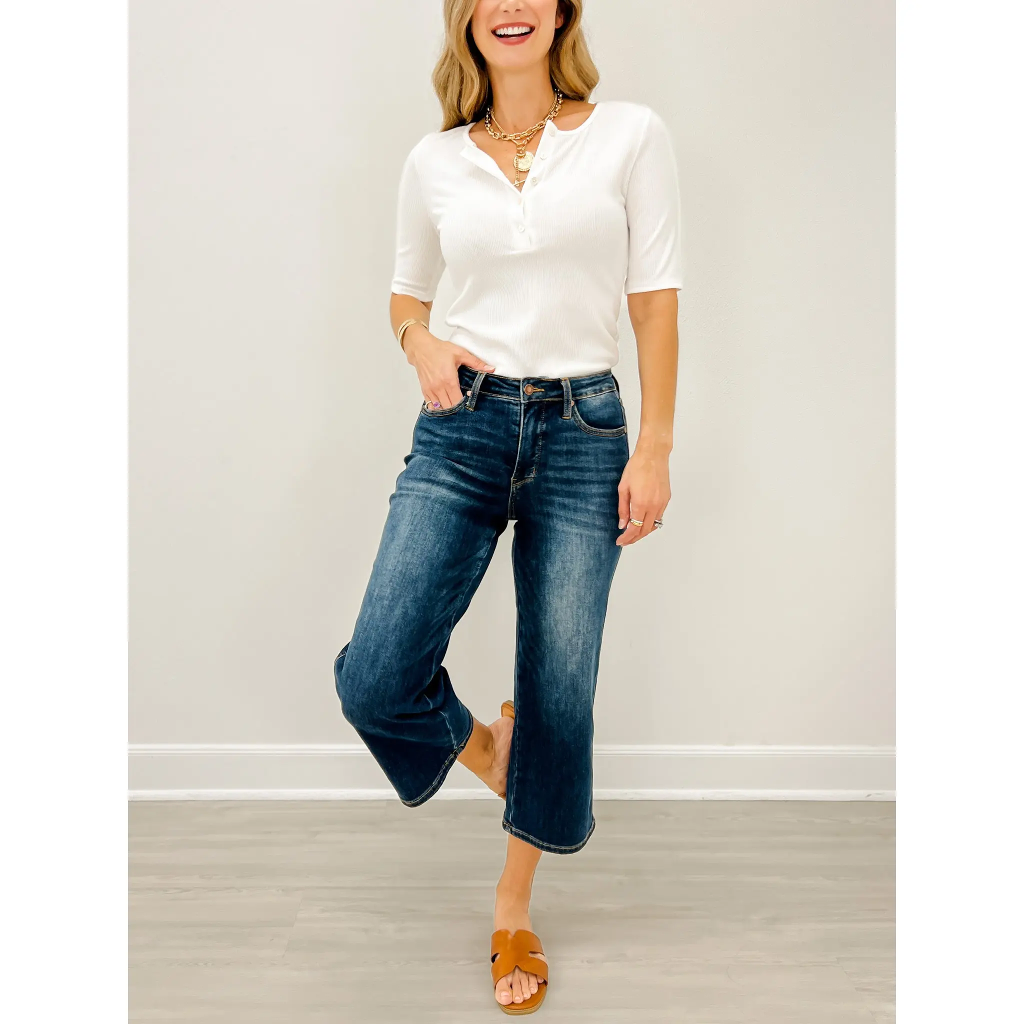 Judy Blue LAST KISS Mid-Rise Tummy Control Crop Wide Leg Denim Jeans
