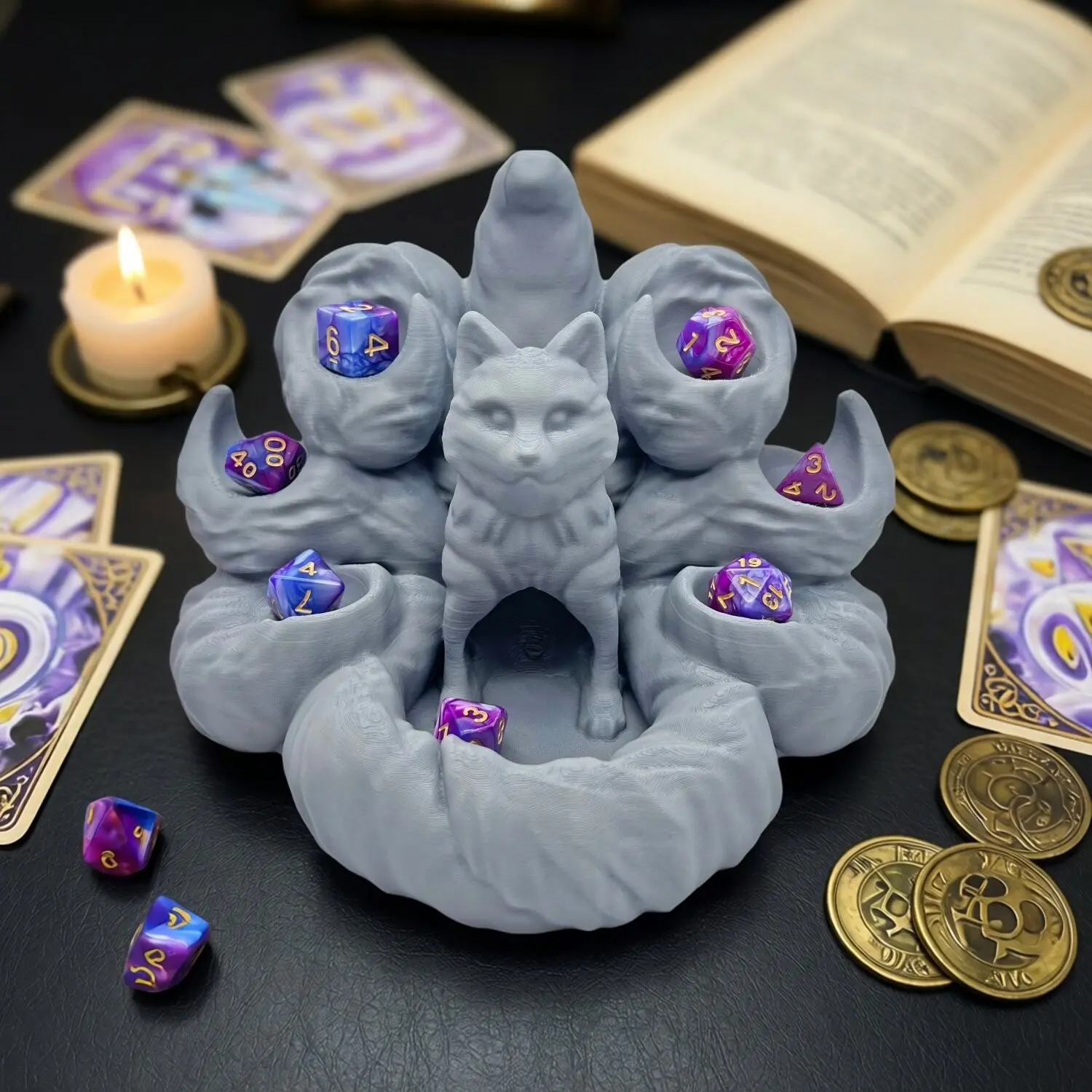 Seven-Tailed Fox Dice Tower for Dnd, DIY Colorable Multifunction Dice Organizer, Fair Table Games, Dungeons & Dragons, Board Game Enthusiasts