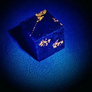 Yooperlite Cube - Ontario Coldwell Syenite 1" Cut & Sanded Sodalite-Rich Canadian Gemstone for Natural Mineral Enthusiasts