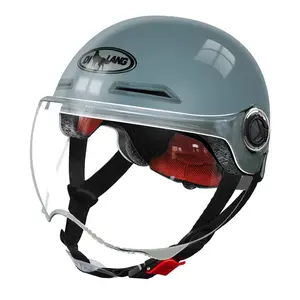 All Season Universal Adult Safety Helmet For Electric Scooter Motorcycle Daily Riding
