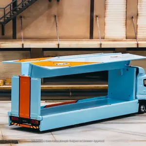 Tarmac Works 1:64 Mitsubishi Fuso Super Great GULF Racing Transporter