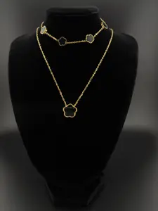 D'Luxe Essentials 18K Gold Stainless Steel Black Clover Bracelet European American Style Unisex Elegant Design with 14k Stainless Steel Five Leaves Clover & Flower Pendant Necklace Gold-Tone Chain Set