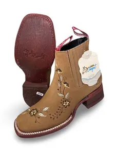 Botin Arena Con Diseno De Flores Para Dama Soft Earthy Sand Leather Boot Mexican Craftsmanship Elegant Floral Design Walking Shoes Women Footwear