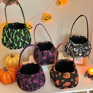 Halloween children's props candy bag bag party pumpkin bag hand-held decoration, three-dimensional embroidery pattern children's dress-up candy bag
