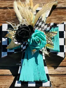 He Makes A Way Cross