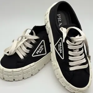 Pre Owned Prada Re-Nylon Gabardine Triangle Logo Double Wheel 50mm Sneakers