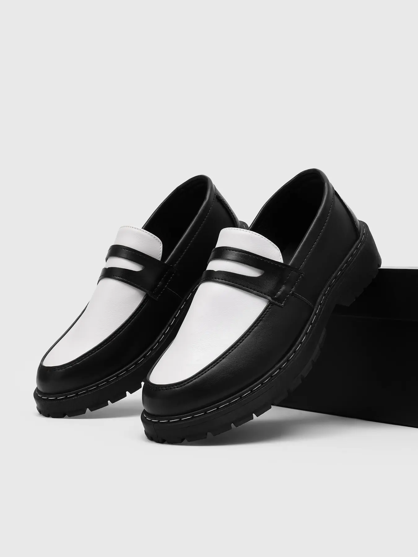 Men's Fashion Loafers New Casual Lightweight Slip-On Flat Business Office Style Formal Loafer Shoes All-Season PU Leather Waterproof Patchwork Boat Shoes Footwear