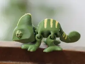 3D Printed Articulated Crazy Chameleon Fidget Toy – Flexible Sensory Desk Pet, Colorful Flexi Animal Toy, Collectible Gift