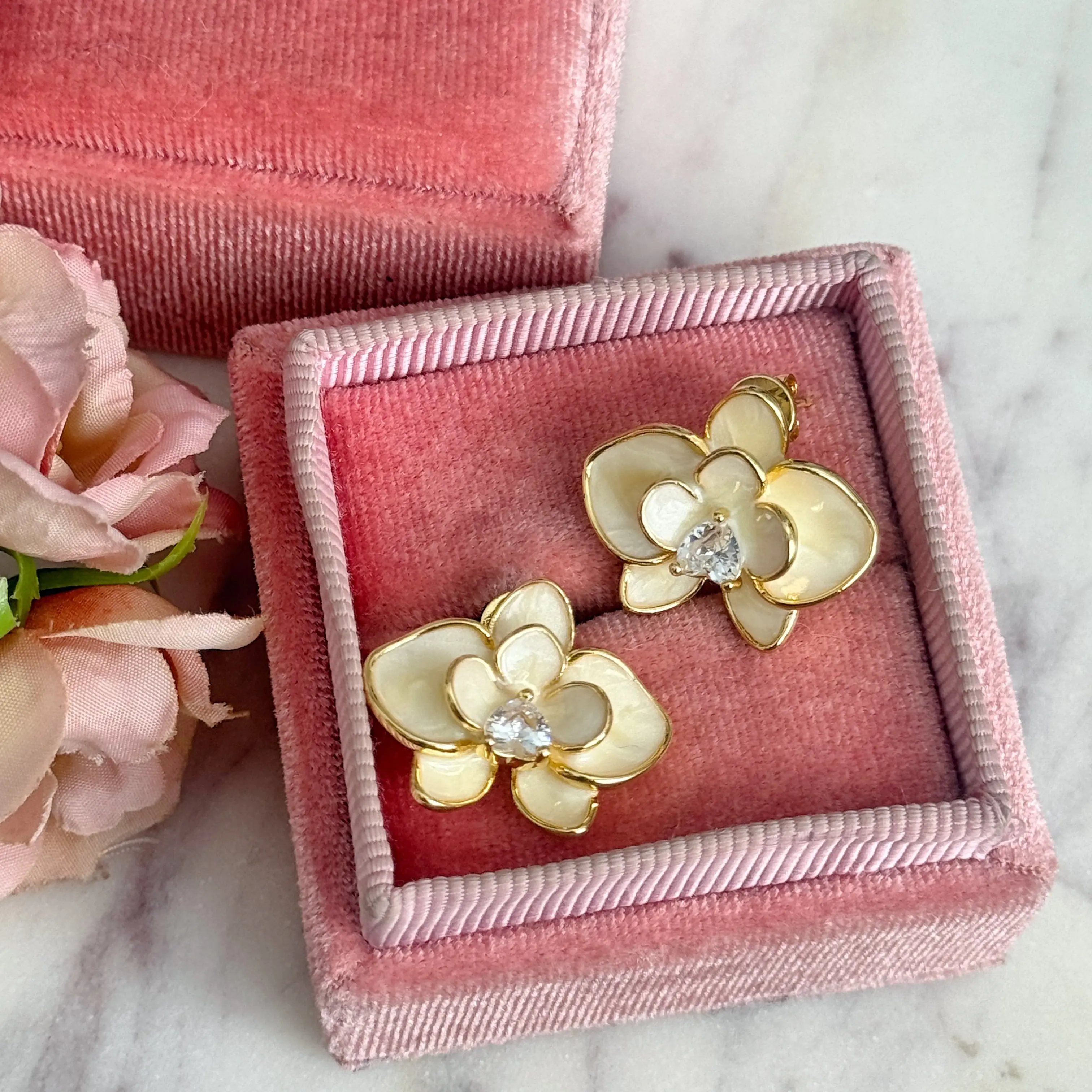 Lolita Style Stud Earrings for Women, Gold Filled with Sparkling Cubic Zirconia, Fashion Jewelry for Party with Push Back, Fashion Jewelry Party, Sparkling Zirconia