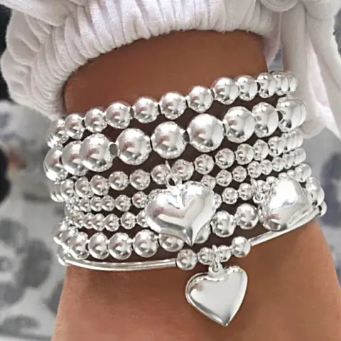 Silver Beaded Heart Charm Bracelet Set for Women, 5Pcs Stackable Stretch Ball Bead Bracelets with Heart Pendant, Fashion Layered Jewelry Gift, Stacking, Stacked Design Bracelets