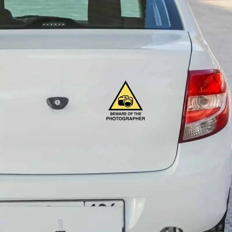 1PC Street Trendy Photography Warning Camera Logo Sticker Stick it on car trunks or photography enthusiast backpacks. This yellow-black camera + "BEWARE OF THE PHOTOGRAPHER" warning slogan decor instantly has a personalized cool vibe.