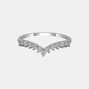 ��265����Stack Bands�� Synthetic Moissanite Luxurious V-band
