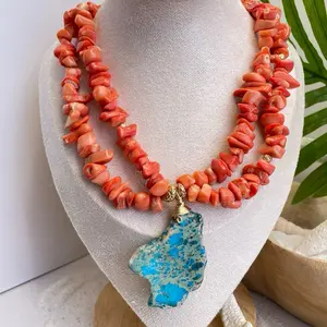 Collar de cascajo de coral anaranjado con dije de Jaspe Imperial