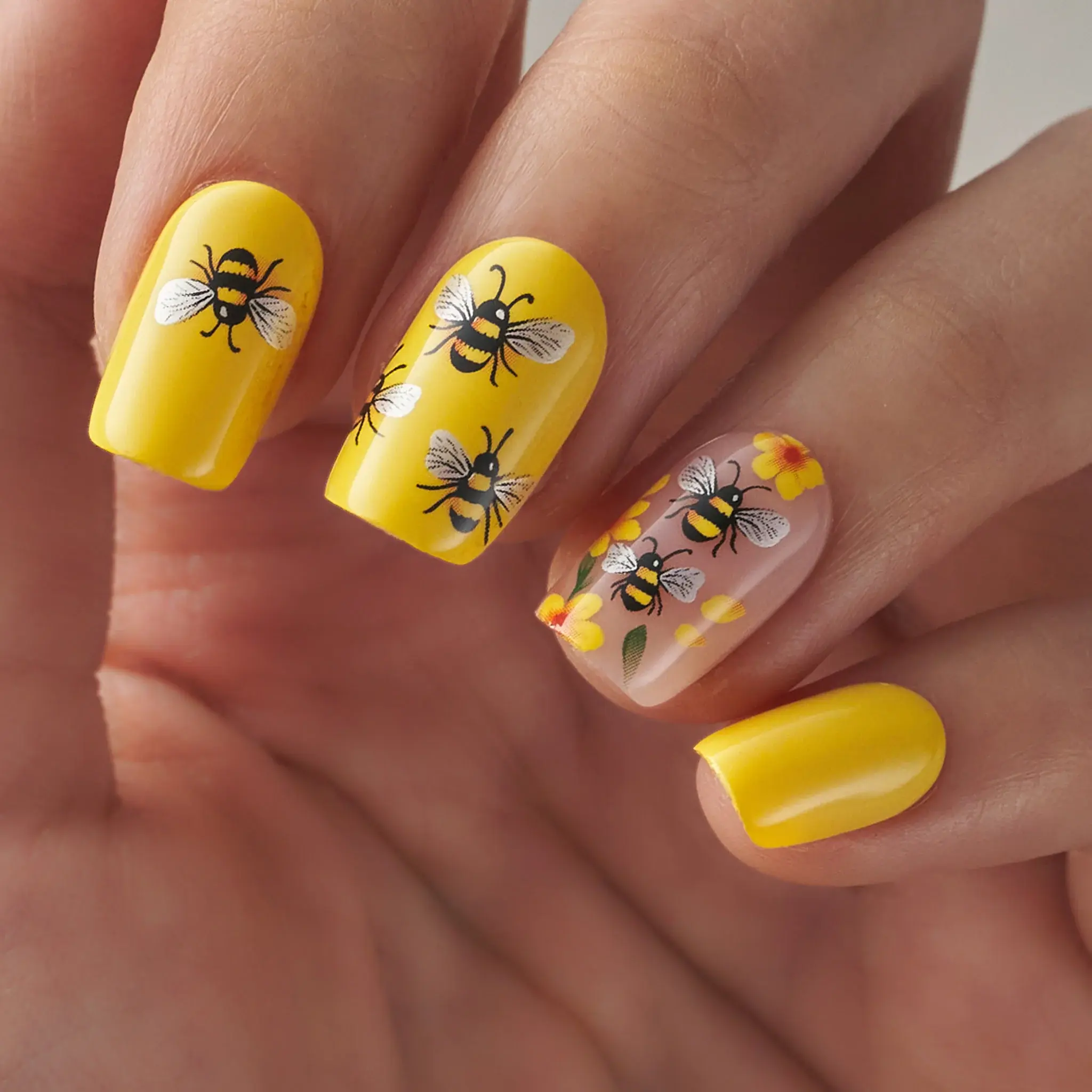 Sunny Bee Nails
