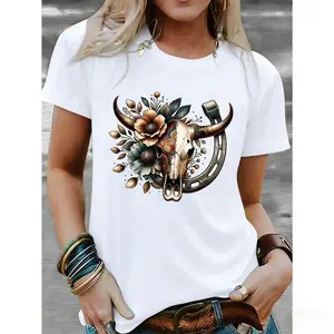 Women'S Casual Crew Neck T-Shirt with Country Cow Skull Print, Floral Design, and Western Horseshoe Detail - Short Sleeve, Regular Fit, Spring/Summer Top, Western T Shirts Womenswear Tshirt Streetwear Crewneck Black Fitted