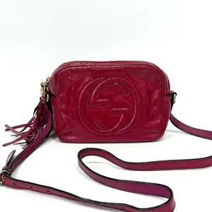 Pre-owned GUCCI Burgundy Wax Patent GG Tassel Camera Bag 22cmN22756903