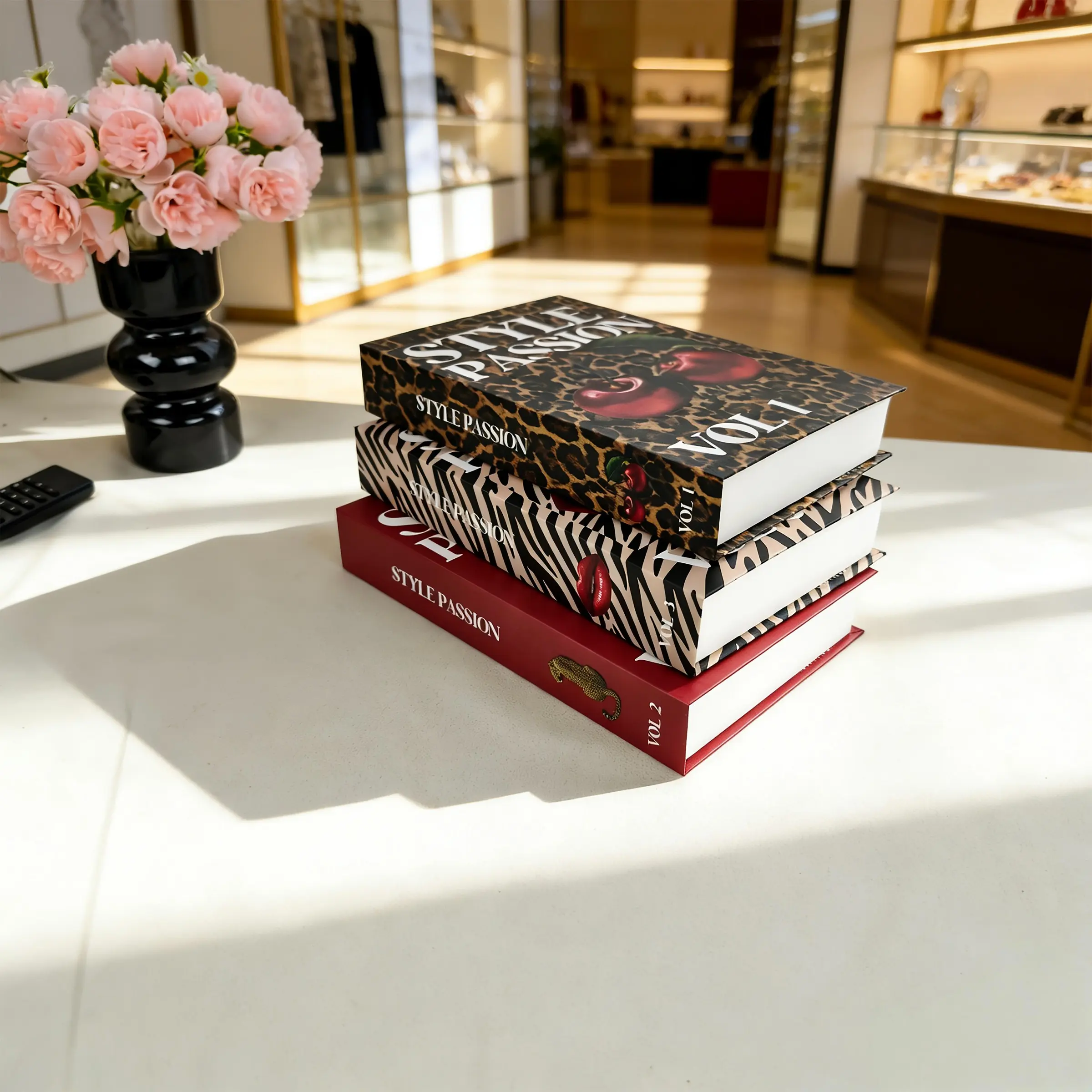 Set of 3 Realistic Decorative Books, American Vintage Style Faux Book Statues, Living Room & Study Indoor Home Decoration, Stackable Holiday Ornament, Home Decor Ornaments, Decorations And Ornaments