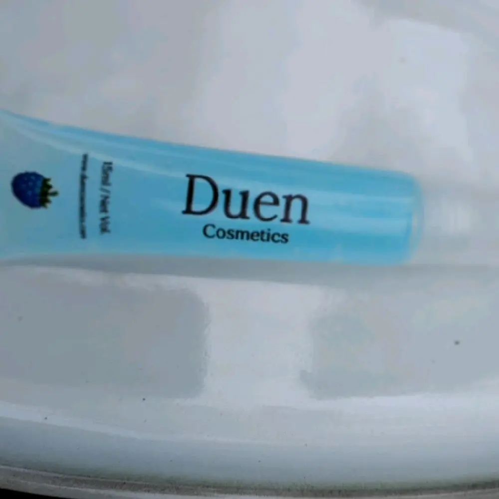 Clear, Blueberry Flavored Lip Gloss Keychain, Portable Lip Gloss Accessory for On-the-Go Touch-Ups