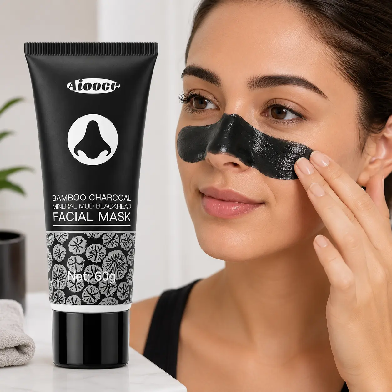 Blackhead Peel Off Mask with Bamboo Charcoal & Kaolin, Facial Mask for Nose and T-Zone Care, Weekly Pore-Cleansing Skincare for Smooth, Refreshed-Looking Skin, 60g