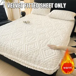 Single Fitted Mattress Cover European Style Tower Fleece Minimalist Breathable All-season Mattress Protector