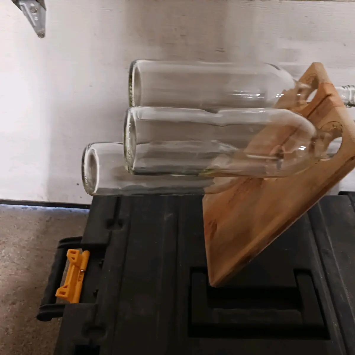 wine/alchol 3 bottle holder