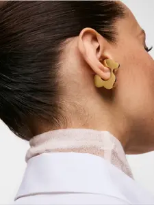 2026 new vacuum electroplated gold stainless steel bear ear bone clip, elegant and luxurious style ladies fashion gold ear clip earrings, Casual Trendy Jewelry