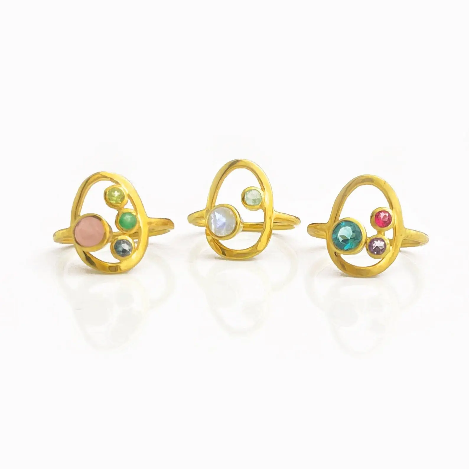 Personalized Birthstone Open Oval Ring with Mom and Kid Stones