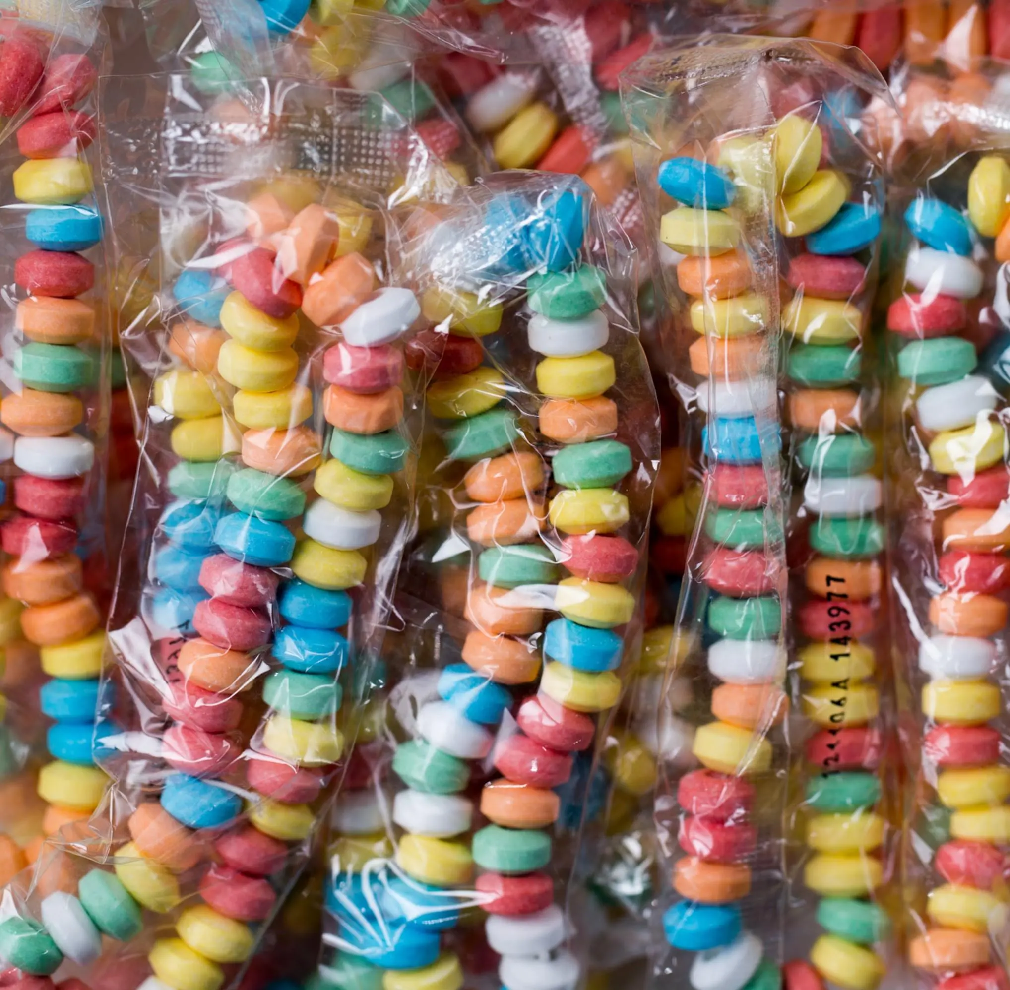 Koko Candy Necklace 100 Count | Classic Wearable Candy Necklaces | Fruity Hard Candy Party Favors, Birthday Treats & Piñata Fillers