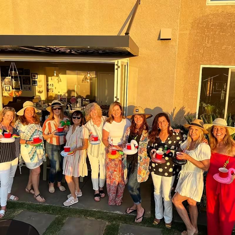 15 Pcs Inflatable Drink Holders Floats Flamingo Pool Cup Holders Inflatable Floating Beverage Beer Rack for Pool Party Hot Tub Lake  Beach Easy to Use  Portable couple gifts