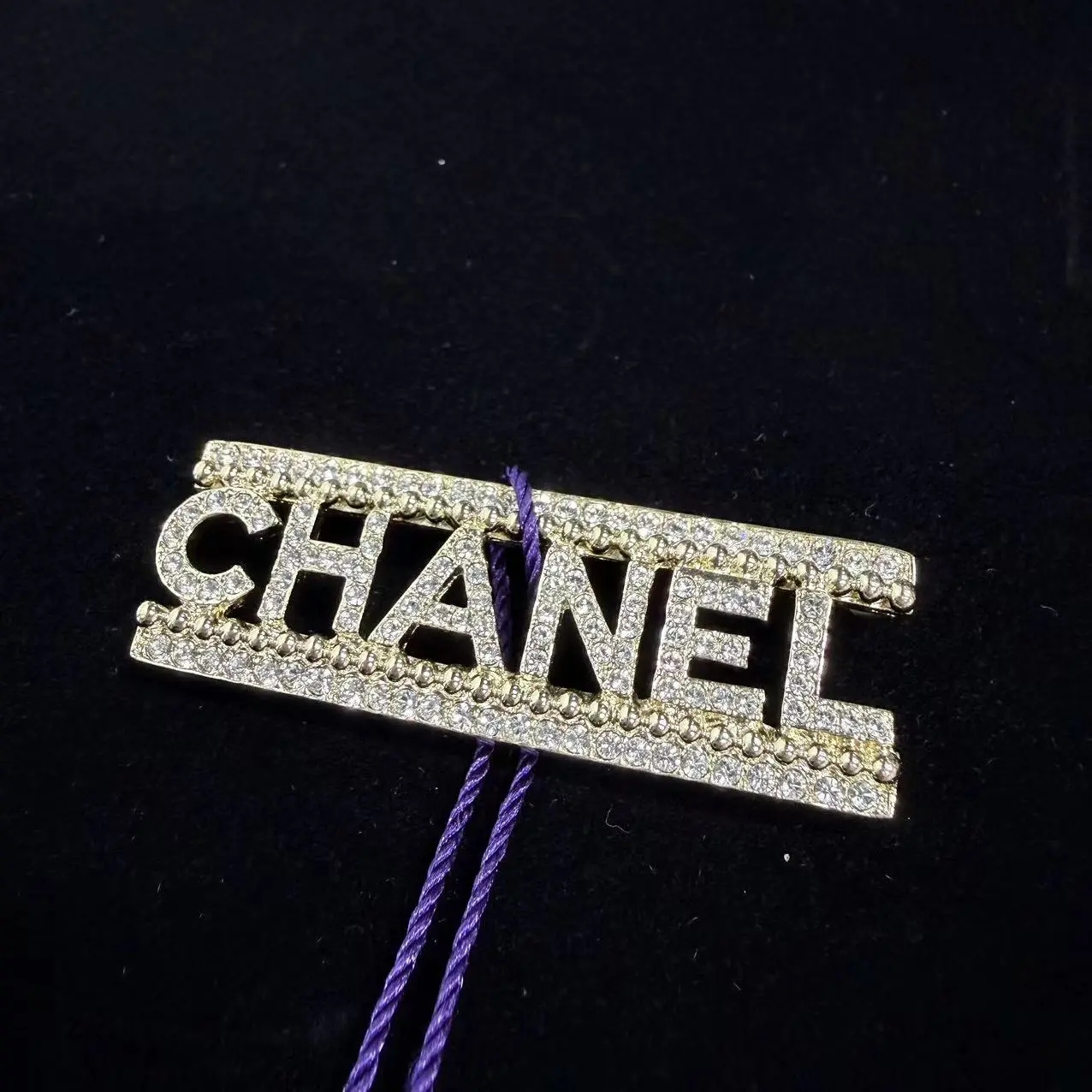 Pre-owned Chanel letter diamond brooch（SZS 03940）